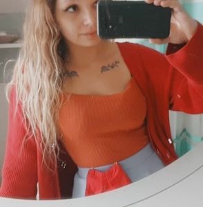 Meet your Posher, Hailey